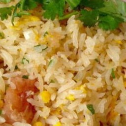 ข้าวผัดแหนมเนื้อ แถมฟรี น้ำเปล่า 1 ขวด