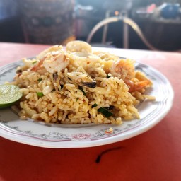 ข้าวผัดต้มยำทะเล