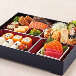 ชุดอาหารกล่องฟูจิ ปลาดิบ