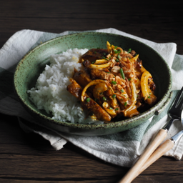 ข้าวมัสมั่นไก่ย่าง