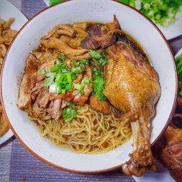 เส้นเล็กไก่
