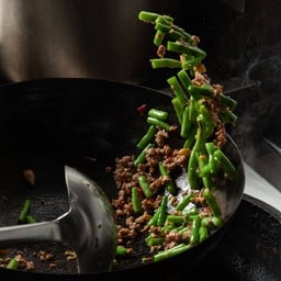 ผัดถั่วแขกซอสซัมบาล