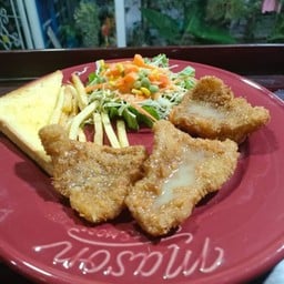 บอยบิงซู น้ำแข็งใส่ นมสดปังปิ้ง แอนด์สเต็กคุณลุง บอนบิงซู แอนด์สเต็กสาขาไทรน้อย