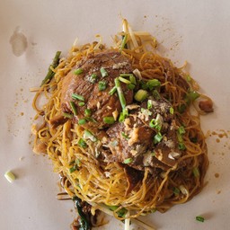 ก๊วยเตี๋ยวแห้ง พิเศษ 95