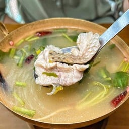 เนื้อปลากระพงต้มมะนาว