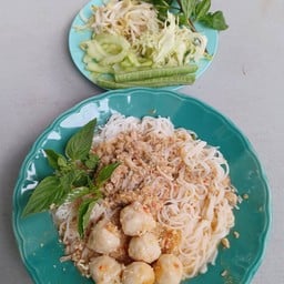 ขนมจีนน้ำยาโคตรอร่อย