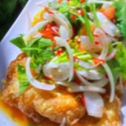 ยำไข่ดาว