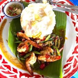 ผัดพริกแกง กุ้ง