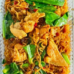 ผัดขี้เมามาม่าหมู (ร้านได้จากไลน์แมน50฿)