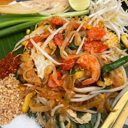 อาเปา กะเพรา ยำแซ่บ
