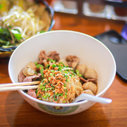 ก๋วยเตี๋ยวแห้งปรุงรส