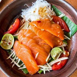 ตำแซลมอน