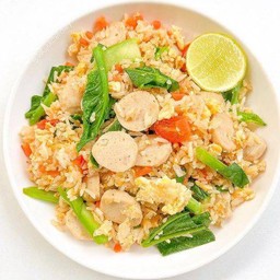 ข้าวผัดหมูยอคลาสสิค