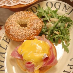 เบเกิ้ล เอ้กเบเนดิกต์ ( Egg Benedict )