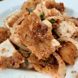 ข้าวยำไก่เเซ่บ