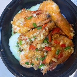 ข้าวกุ้งทอดพริกเกลือ