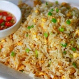 ข้าวผัดไข่ใส่ไข่2ฟอง