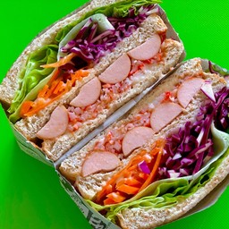 แซนด์วิชเกาหลีไส้กรอก + ปูอัด