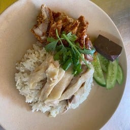 ร้านเจ๊แคท69ข้าวมันไก่พัทยาสาย3