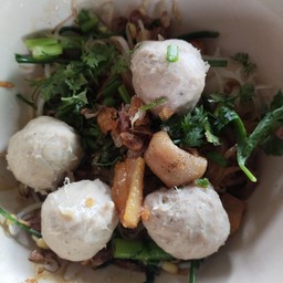 เล็กแห้งลูกชิ้น