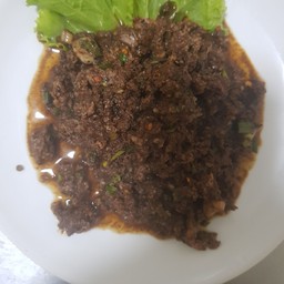 ลาบคั่วเนื้อ