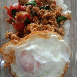 ข้าวกะเพราหมูสับเต้าหู้ไข่