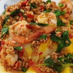 ข้าวไข่ข้นกะเพราหมูสับ+กุ้ง