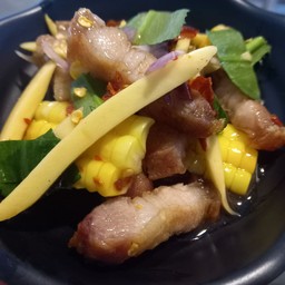 ยำสามชั้นปลาร้า