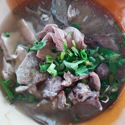 หมี่ขาวเครื่องในพิเศษ