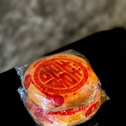 ขนมเปี๊ยะไซส์กลาง - ไส้ฟักหวานพร้อมไข่เค็มเต็มใบ