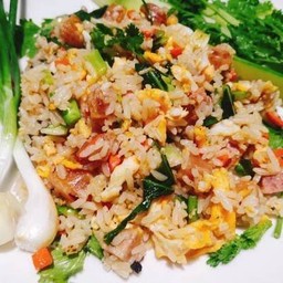 ข้าวผัดแหนม