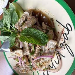 น้ำตกหมู