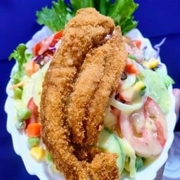 สลัดปลาดอลลี่ทอด