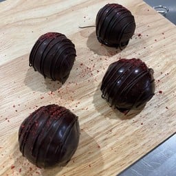Chocolate Ball Random 4Pcs.