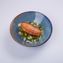 Fettuccine salmon pesto