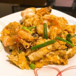 ข้าวกุ้งผัดไข่