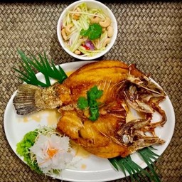 ปลากะพงทอดน้ำปลา