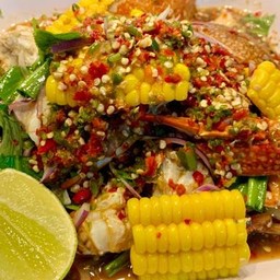 ยำปูม้าสุกข้าวโพด