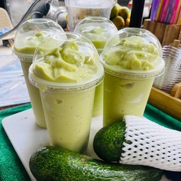 อะโวคาโด้ +  กล้วยหอม