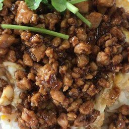 ข้าวหมูสับผัดซีอิ้ว