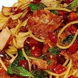 สปาเก็ตตี้ขี้เมาแฮมไก่
