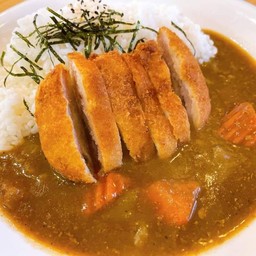 ข้าวหน้าแกงกะหรี่หมูทอด