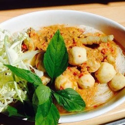 ร้านแม่มนข้าวต้ม ข้าวกะเพรา ข้าวไก่อบ บางคูวัด