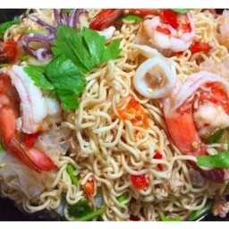 ยำมาม่าทะเล