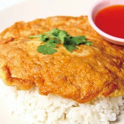 ไข่เจียมธรรมดาราดข้าว