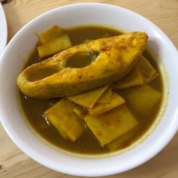 แกงแหลืองยอดมะพร้าวไหลบัวปลากะพง