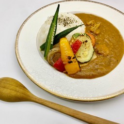 Spicy chicken curry rice(スパイシーチキンカレーライス)