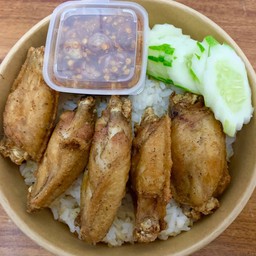 ปิ่นโต กะเพราแซ่บ