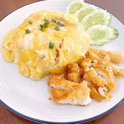 ข้าวไก่ทอดไข่ลาวา