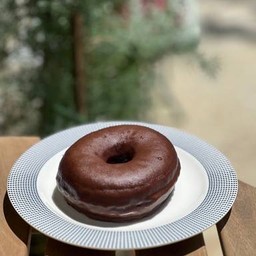 โดนัทเคลือบช็อคโกแลต